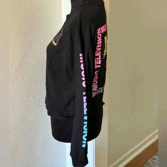 MTV Official Merchandise Cropped Long Sleeve Graphic T-Shirt - Picture 4 of 5
